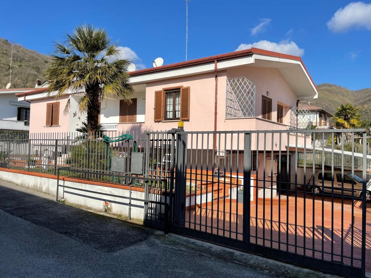 Villa Antonella Pozzilli Eksteriør billede
